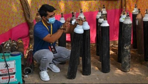 Hombre vende su camioneta para ayudar a 4 mil pacientes de Covid-19 con tubos de oxígeno