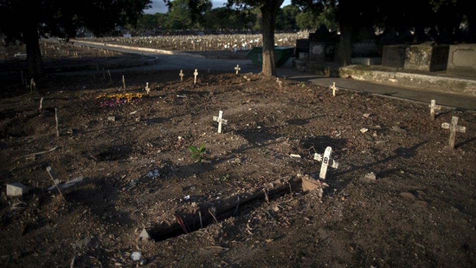 cementerio-rio-de-janeiro El mes más letal de la pandemia en Brasil: Abril cierra con más de 82 mil muertes