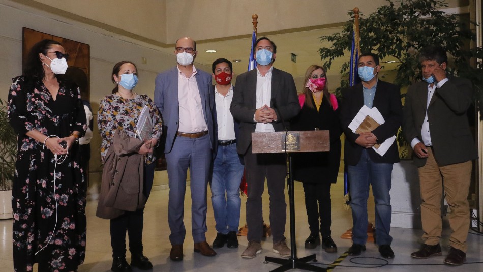 diputados-reaccionan-a-proyecto-que-busca-entregar-un-bono-de-200-mil-pesos Bono de $200 mil: Políticos reaccionan al proyecto de ley ingresado por el gobierno