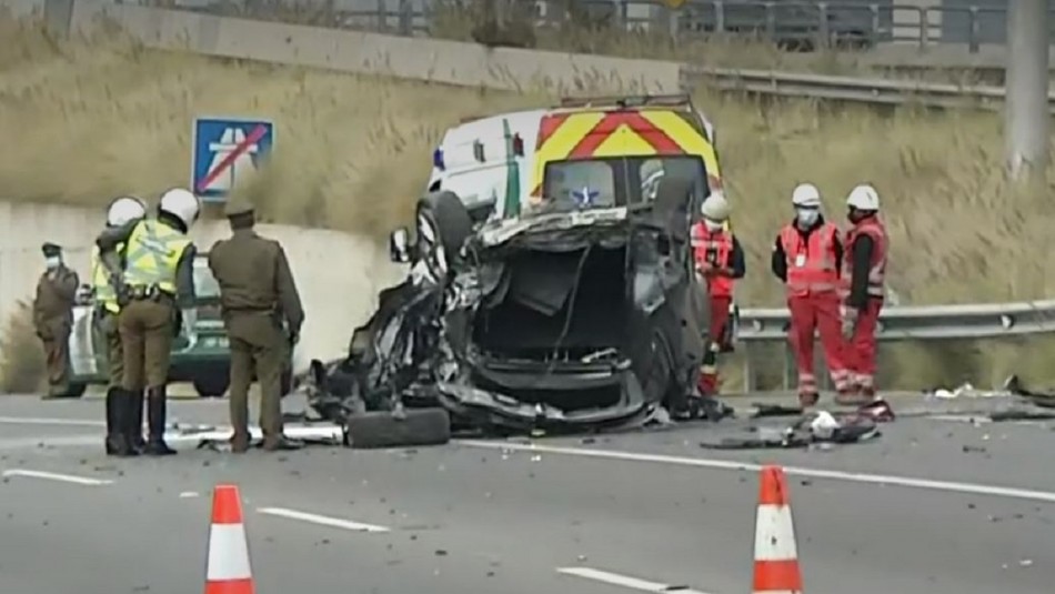 Accidente vehicular por exceso de velocidad dejó dos heridos en la autopista Costanera Norte Accidente vehicular por exceso de velocidad dejó dos heridos en la autopista Costanera Norte