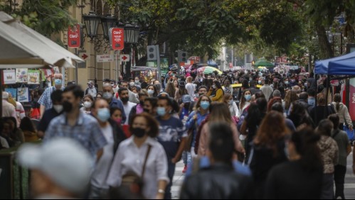 Lideran la RM y Maule: Las regiones con más casos activos de coronavirus en Chile