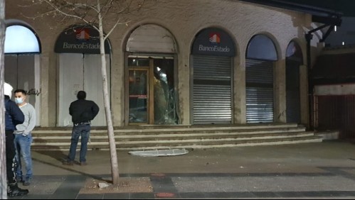 Explosión en mall Apumanque afecta a sucursal de BancoEstado