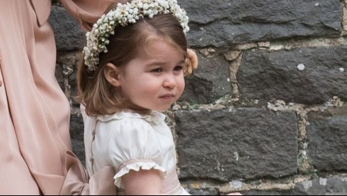La princesa Charlotte enternece en su cumpleaños con el cabello suelto y un vestido de flores