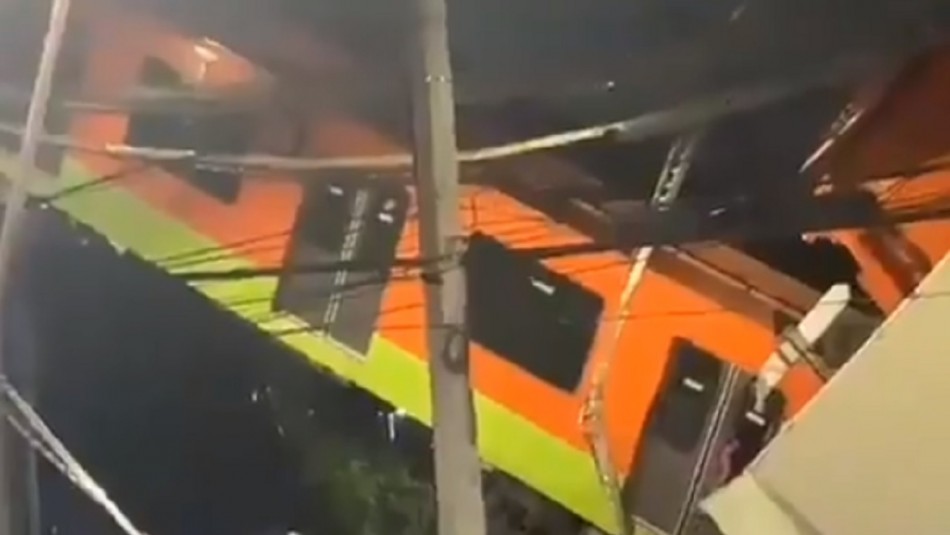 Tren del metro de Ciudad de México cae desde las alturas luego de desplome de puente Tren del metro de Ciudad de México cae desde las alturas luego de desplome de puente