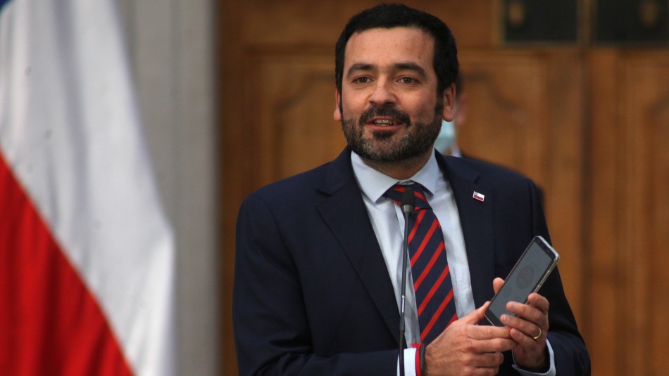 Subsecretario de Servicios Sociales y yerno de Larroulet renuncia al Gobierno Subsecretario de Servicios Sociales y yerno de Larroulet renuncia al Gobierno