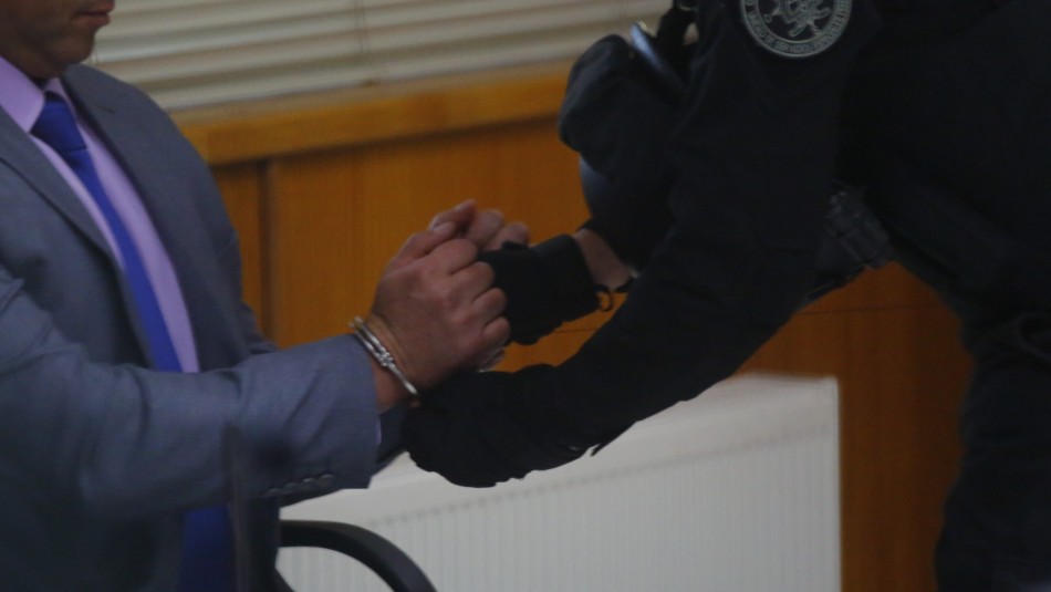 Abogado es acusado de envenenar a mujer para cobrar millonario seguro de vida Abogado es acusado de envenenar a mujer para cobrar millonario seguro de vida