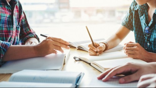 Programas y capacitaciones: Revisa los beneficios para trabajadores y cesantes