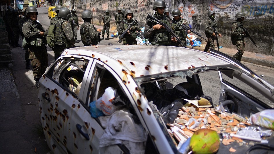 brasil Operativo deja 25 muertos en favela de Brasil.