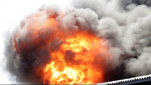 Incendio afectó a varias viviendas en Viña del Mar