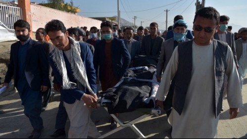 Suben a 50 los muertos en atentados cerca de un colegio para niñas en Kabul