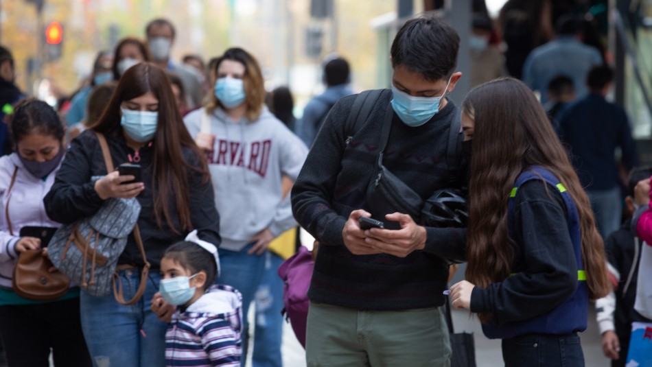 Informe epidemiológico: Seis de las diez comunas con más casos activos de Covid son de la RM Informe epidemiológico: Seis de las diez comunas con más casos activos de Covid son de la RM