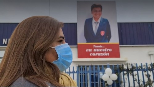 'Lo dejaron desangrarse:': Mamá de scout asesinado con 397 puñaladas apunta a niña acusada