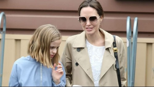 Angelina Jolie luce elegante vestido y nuevo peinado para ir de compras con su hija Vivienne