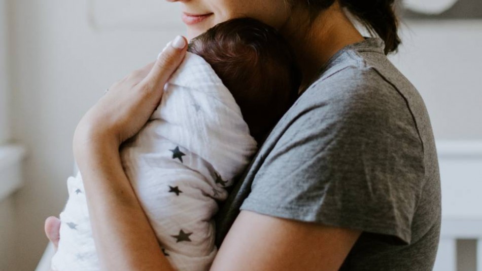 Bebé muere tras quedar 'olvidada' por su madre durante más de 7 horas en el auto Bebé muere tras quedar 'olvidada' por su madre durante más de 7 horas en el auto