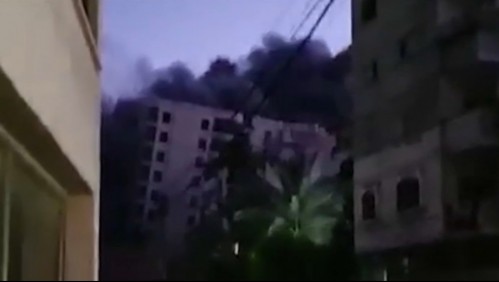 [VIDEO] Edificio de 12 pisos es destruido por cohete israelí en la Franja de Gaza