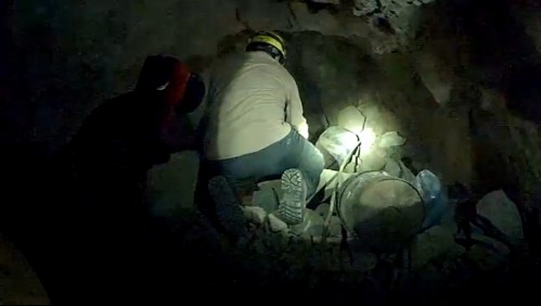 Caso Thiare Elgueda: Equipo de rescate realiza búsqueda subterránea en mina abandonada