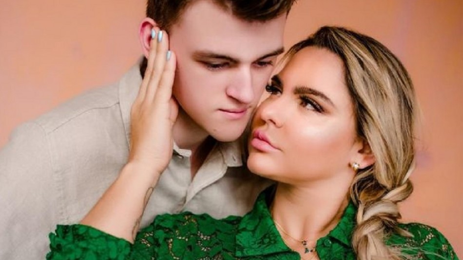 Adolescente crea una cuenta en OnlyFans para que su mamá tenga un trabajo y dinero Adolescente crea una cuenta en OnlyFans para que su mamá tenga un trabajo y dinero