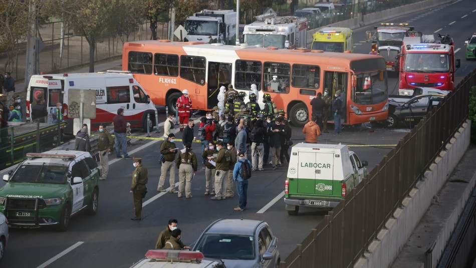 bus-transantiago-vespucio-sur Robo y posterior choque de bus del Transantiago genera gran taco en autopista Vespucio Sur