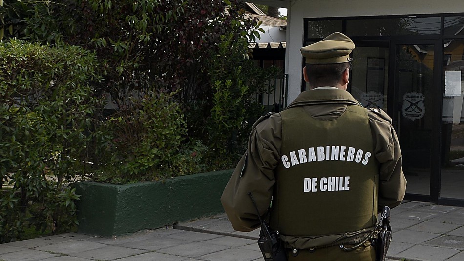Detienen candidato a concejal por violar toque de queda, ebriedad e insultar a carabineros Detienen candidato a concejal por violar toque de queda, ebriedad e insultar a carabineros