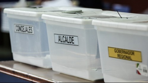 Votación comenzó con urnas sin sellar en local de Puente Alto: Pasaron cinco horas abiertas