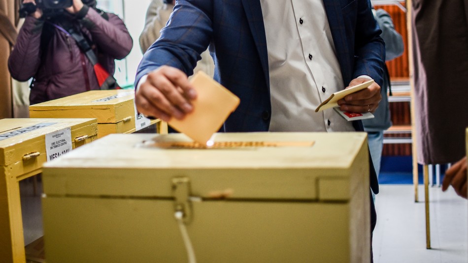 MegaElección 2021: Se inicia el conteo de votos tras cierre de mesas a nivel nacional MegaElección 2021: Se inicia el conteo de votos tras cierre de mesas a nivel nacional