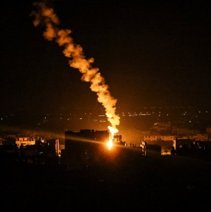 Israel bombardea Gaza y mata al menos 42 palestinos, la cifra más alta de víctimas en un día Israel bombardea Gaza y mata al menos 42 palestinos, la cifra más alta de víctimas en un día