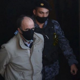 Exsenador argentino fue condenado a prisión perpetua por femicidio de su esposa Exsenador argentino fue condenado a prisión perpetua por femicidio de su esposa