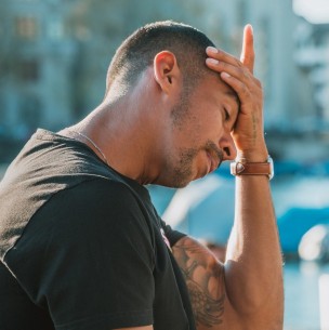 Trabajar más de 55 horas a la semana aumenta el riesgo de muerte según la OMS Trabajar más de 55 horas a la semana aumenta el riesgo de muerte según la OMS