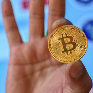 El valor del bitcóin se hunde y arrastra a otras criptomonedas El valor del bitcóin se hunde y arrastra a otras criptomonedas