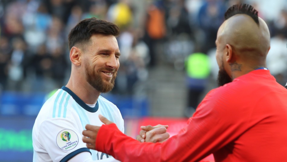 messi-y-arturo-vidal Nómina de Argentina para jugar contra Chile y Colombia por las Eliminatorias
