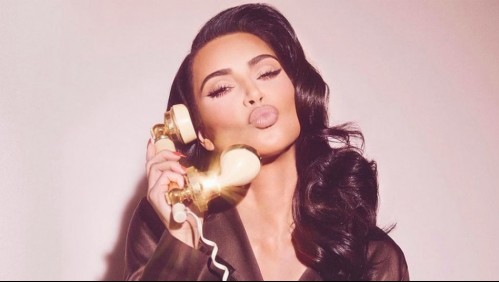 Una despeinada Kim Kardashian pide ayuda a sus fans para completar su outfit y enloquecen