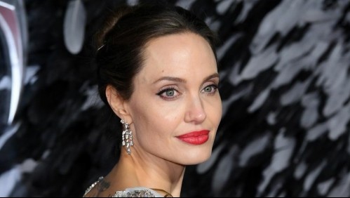 La inquietante imagen de Angelina Jolie envuelta en abejas: Así fue la peligrosa sesión de fotos