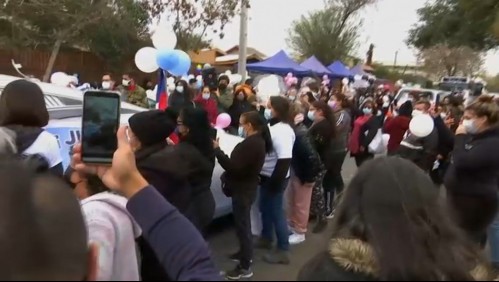 '¿Cuántos niños más van a morir?': Piden justicia en masiva despedida de hermanos asesinados