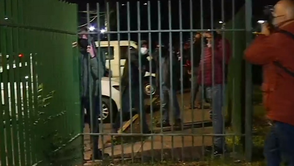 manifestaciones-en-comisaria-de-huechuraba Homicidio en El Bosque: Se registran manifestaciones al exterior de comisaría en Huechuraba
