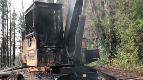 Dos ataques incendiarios en La Araucanía: 11 maquinarias destruidas en Teodoro Schmidt