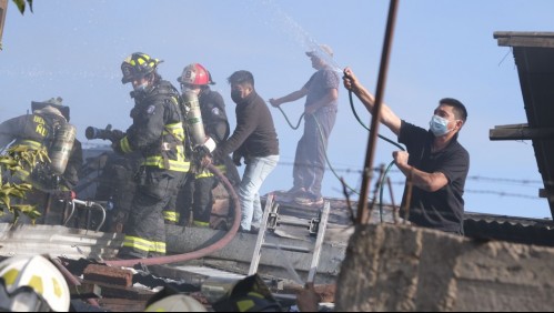 Incendio en Peñalolén: Cuatro personas perdieron la vida en el siniestro