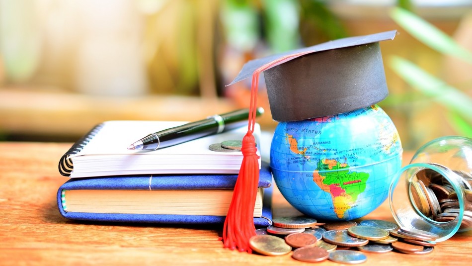Becas de estudio en el extranjero: Revisa los beneficios a los que puedes postular Becas de estudio en el extranjero: Revisa los beneficios a los que puedes postular