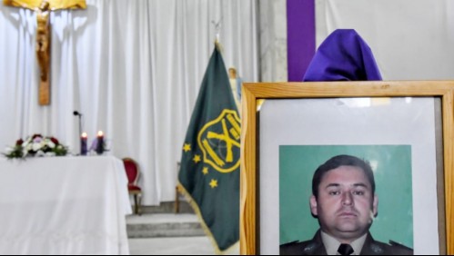 Piñera asiste a funeral del carabinero muerto en una emboscada en Collipulli