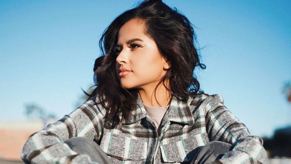 Becky G llorando envía un mensaje conmovedor a sus fans en Instagram: Becky G llorando envía un mensaje conmovedor a sus fans en Instagram: