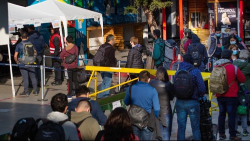 Alto flujo en terminal de Santiago en fin de semana debut del Pase de Movilidad