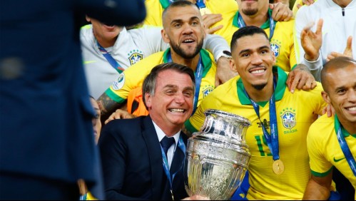 Bolsonaro confirma la Copa América en Brasil y anuncia 4 de las 5 sedes