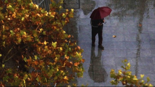 Lluvia en Santiago: revisa en qué sectores de la RM se esperan precipitaciones este martes