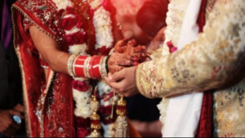 Novia muere sorpresivamente el día de su matrimonio y su hermana la reemplaza en el altar