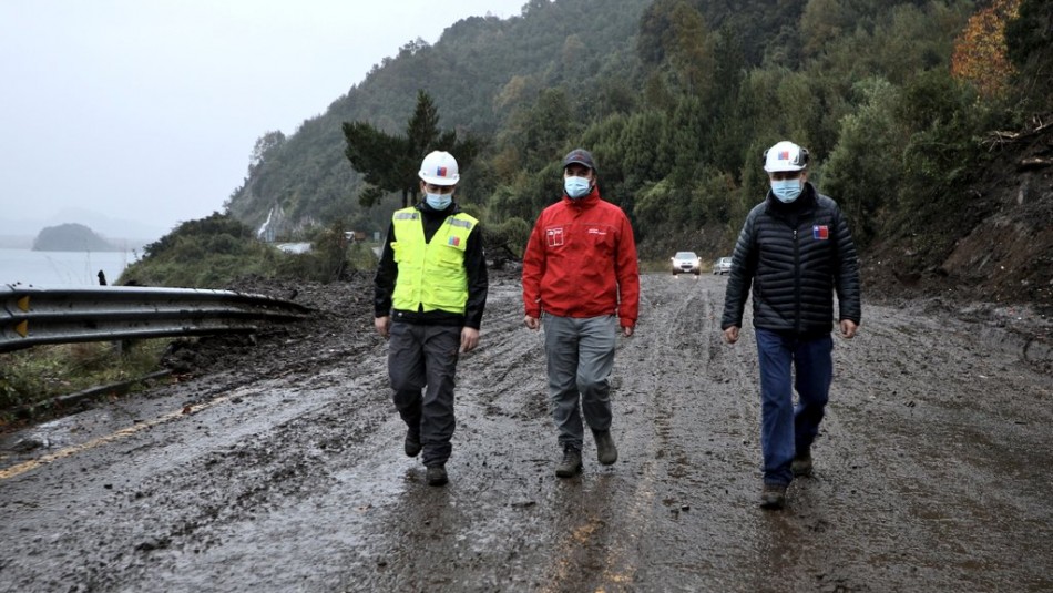Subsecretario del MOP supervisa obras de emergencia en zonas afectadas en Los Ríos Subsecretario del MOP supervisa obras de emergencia en zonas afectadas en Los Ríos