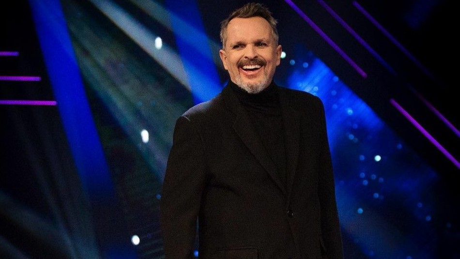 Miguel Bosé reaparece y desata críticas: Lo comparan con José José por su voz Miguel Bosé reaparece y desata críticas: Lo comparan con José José por su voz