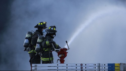 Incendio en Recoleta: Tres personas fallecieron y un bombero resultó herido