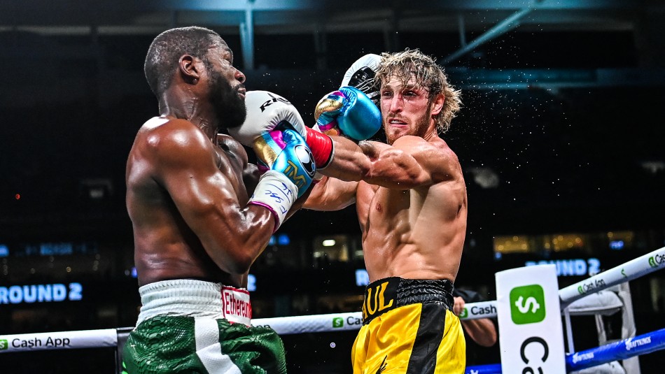 Floyd Mayweather no logró noquear al youtuber Paul Logan para conseguir la victoria Floyd Mayweather no logró noquear al youtuber Paul Logan para conseguir la victoria