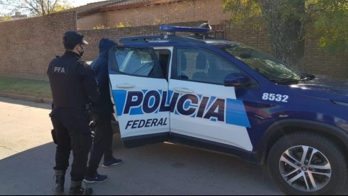 Hombre encuentra a su esposa con otro y reacciona de manera criminal: El amante está grave