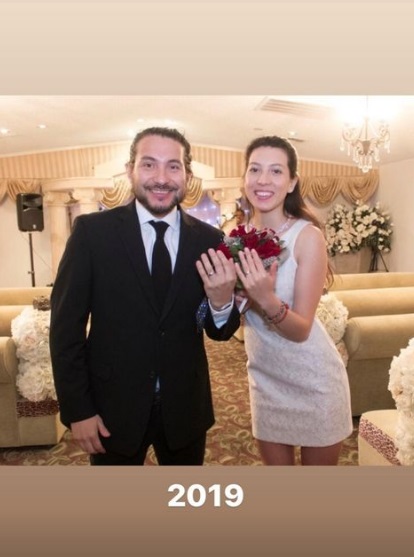 Felipe Avello y Daniela León cuando se casaron en Las Vegas, Estados Unidos