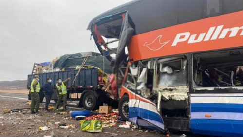 Comunican séptimo fallecido por choque entre bus interurbano y camión de verduras en Chañaral